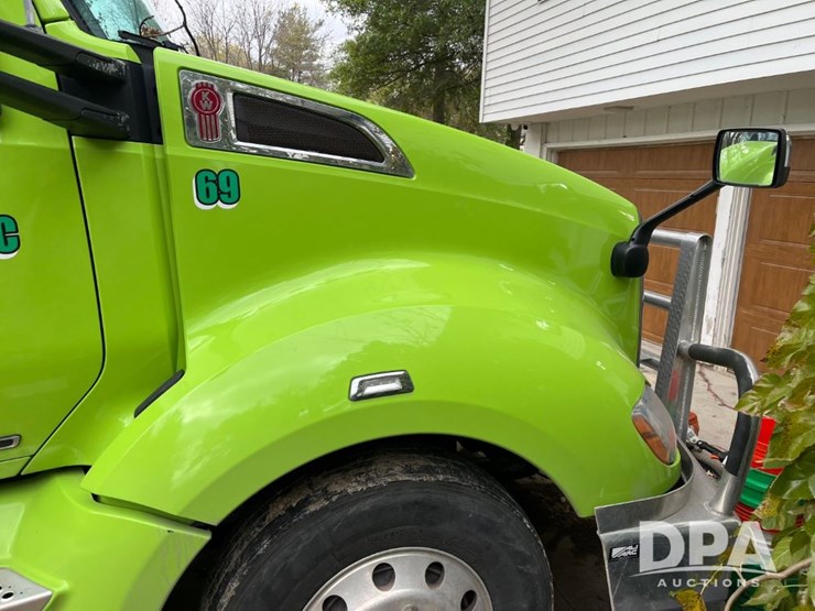 kenworth-t680-image-21