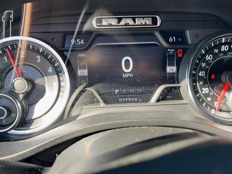 2019-ram-1500-big-horn-image-13