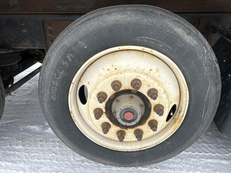 #1042-•-2000-volvo-quad-axle-dump-truck-image-75