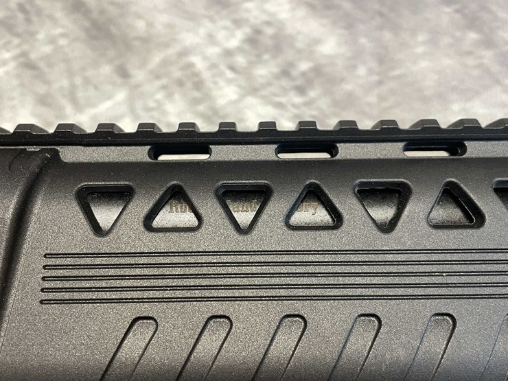 #2351-•-rock-island-vr60-12-ga.-semi-auto-shotgun,-sn:-r176949-image-19