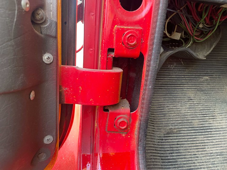 international-4900-image-75