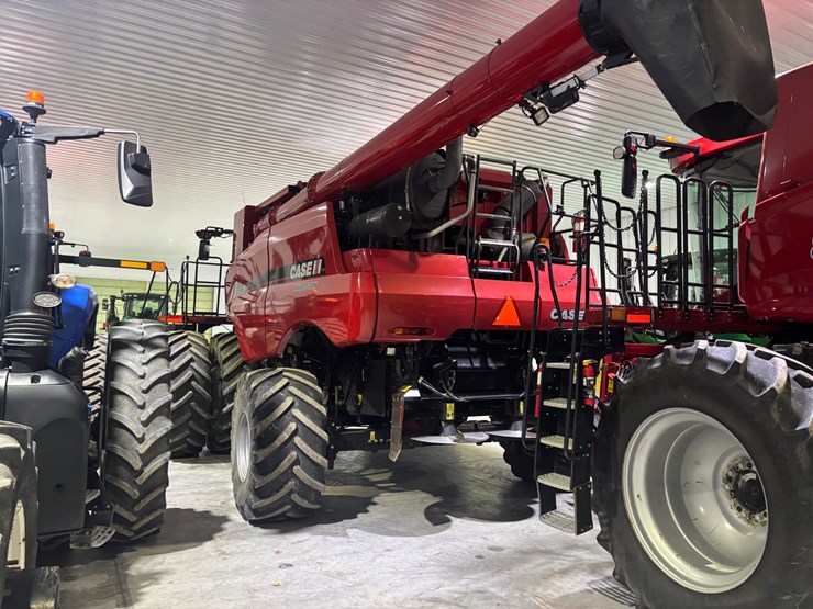 case-ih-8240-image-9