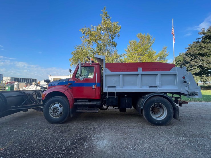 international-4900-image-2