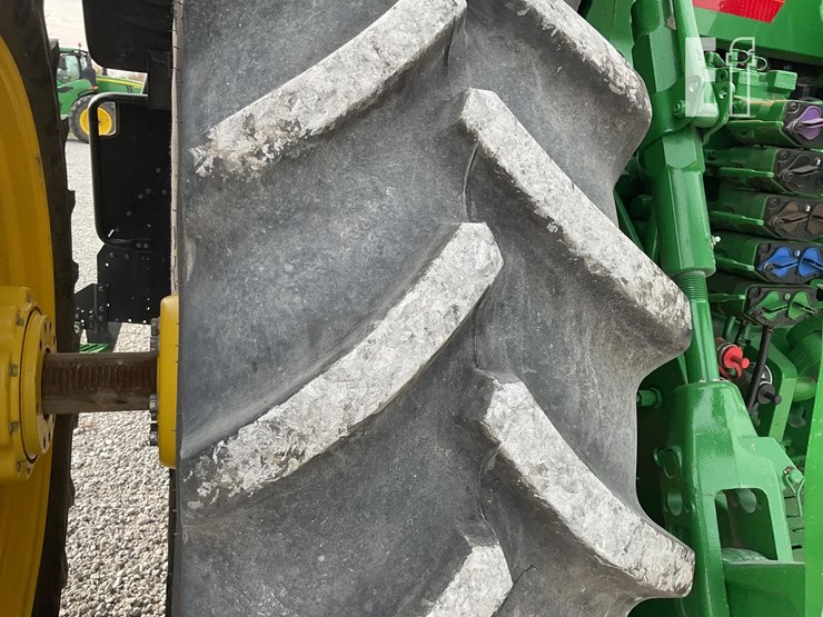 john-deere-8r-250-image-36