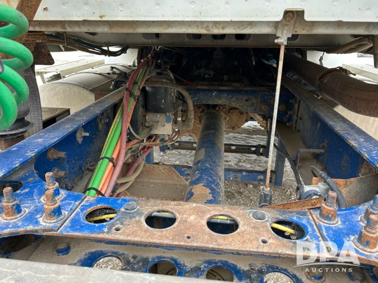 international-prostar-image-49