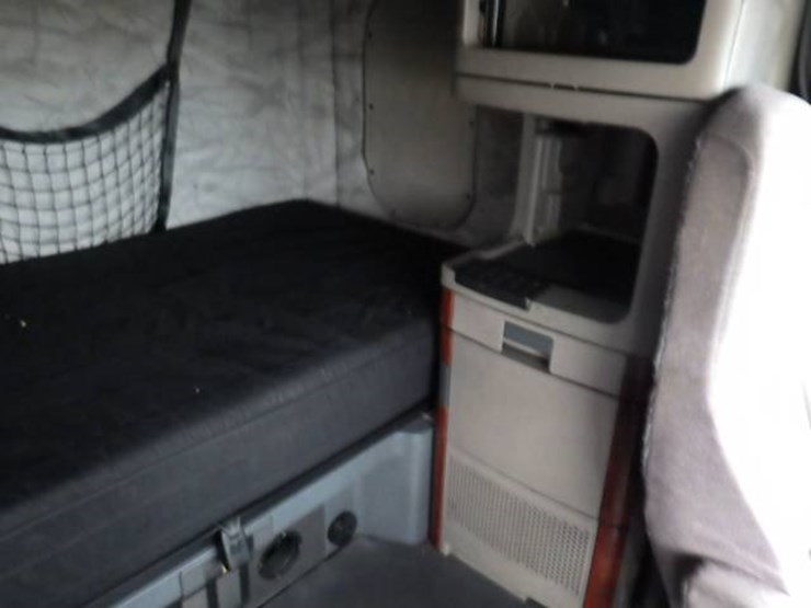 freightliner-cascadia-125-image-6