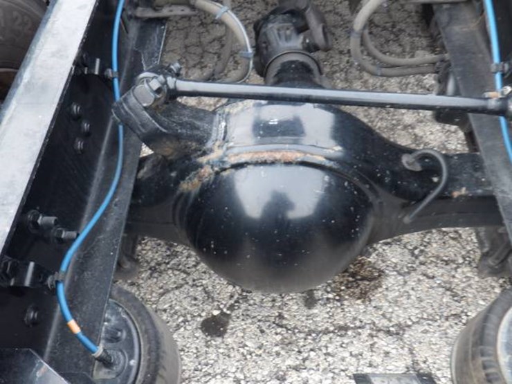 freightliner-cascadia-126-image-11