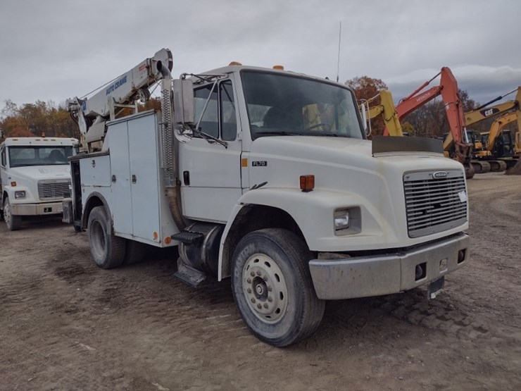 freightliner-fl70-image-29