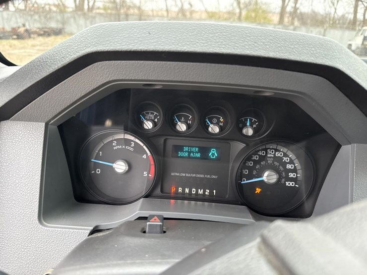 ford-f550-xlt-image-36