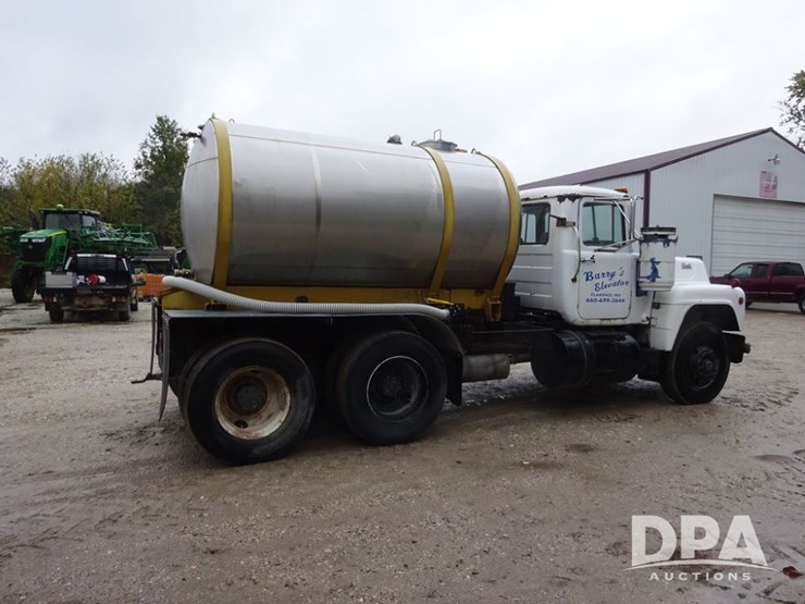 mack-r686st-image-21