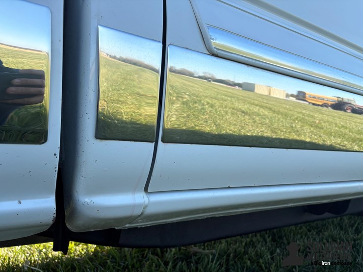 chevrolet-silverado-2500-image-10