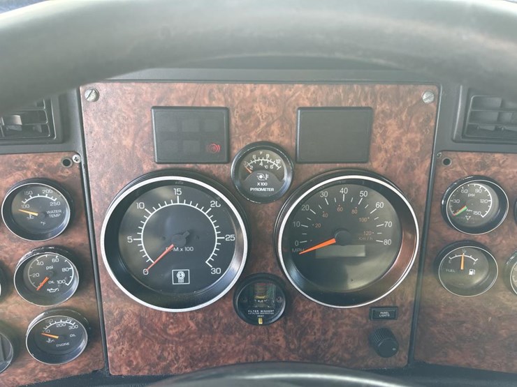 2005-kenworth-t800-image-59