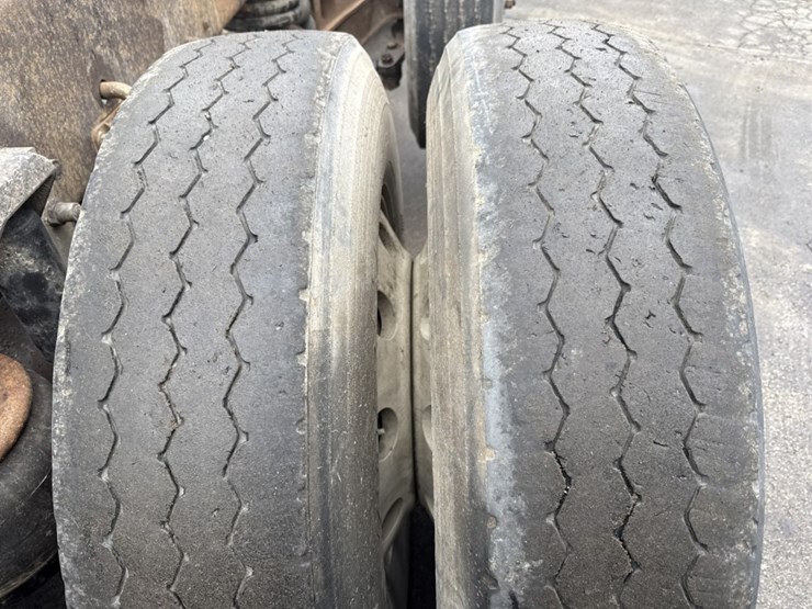 kenworth-t600-image-77