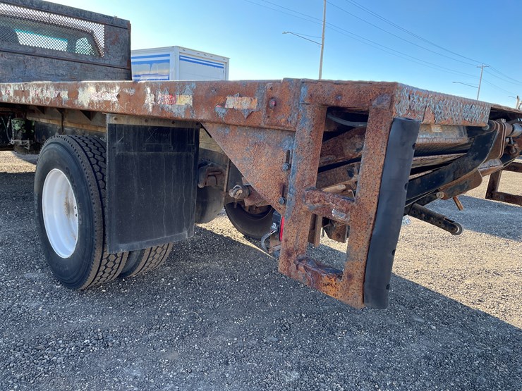 2007-ford-f750-xl-image-25