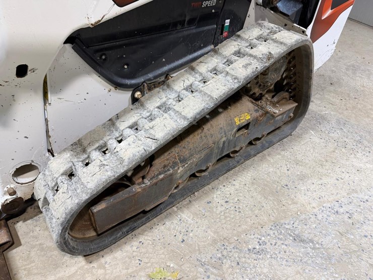 2022-bobcat-t76-image-12