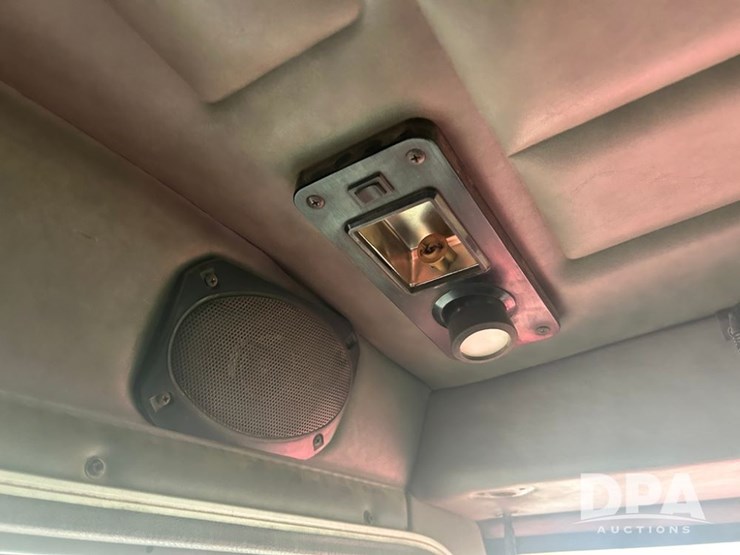 1999-peterbilt-379-image-54