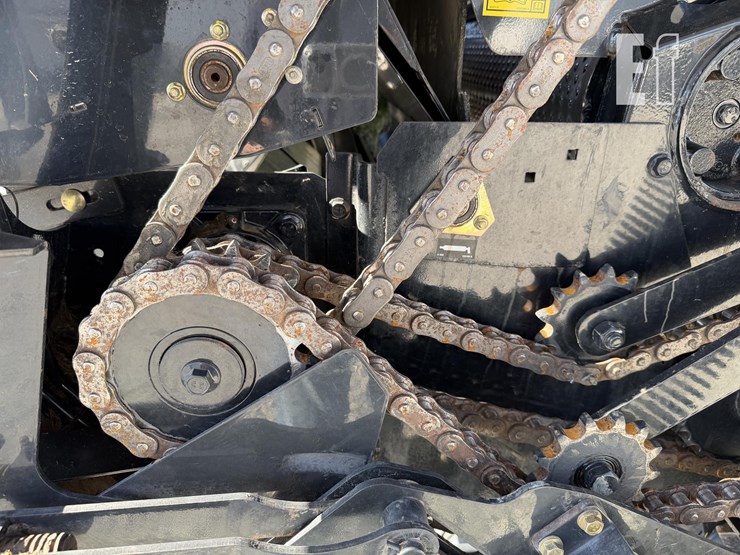 case-ih-rb565-image-25