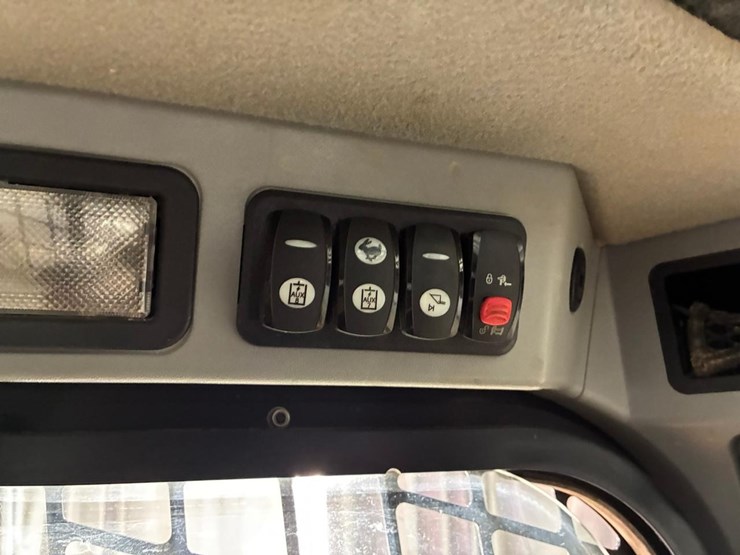 2018-caterpillar-289d-image-29