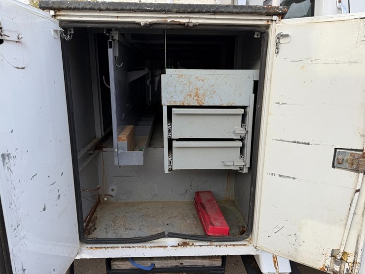 2013-ford-f750-image-15