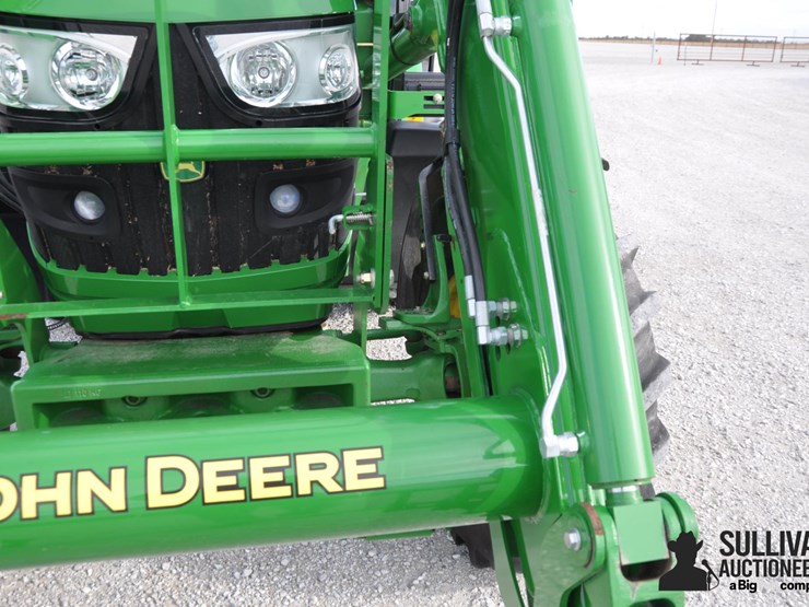 john-deere-6125r-image-12