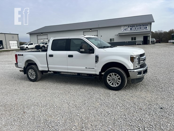 ford-f250-xlt-image-2