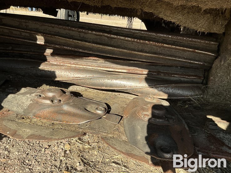 hesston-9260-image-16