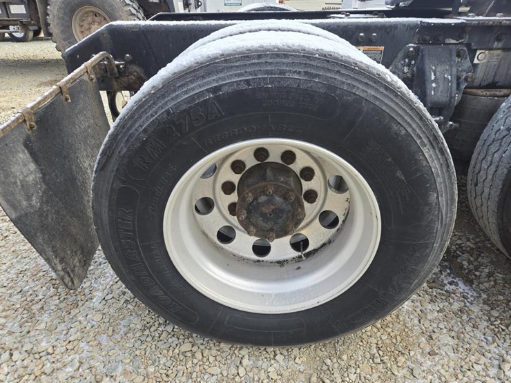 2013-kenworth-t660-image-61