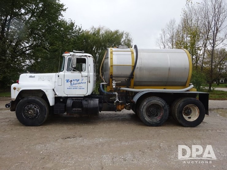 mack-r686st-image-38