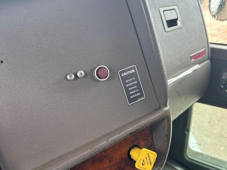 kenworth-t300-image-25