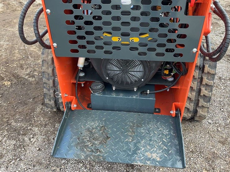 landhero-mini-stand-on-skid-loader-image-14