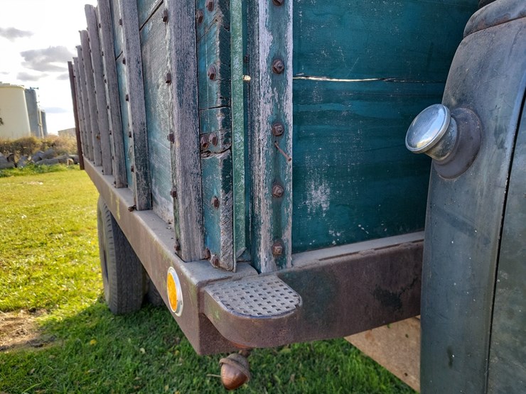 1953-gmc-354-24-round-top-cab-single-axle-grain-truck--needs-axle-shaft-image-34