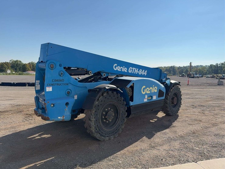 2017-genie-gth844-image-3