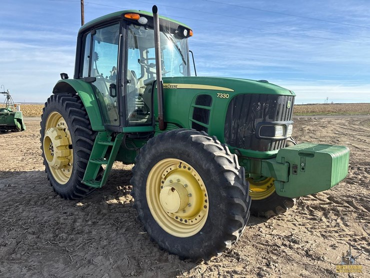 john-deere-7330-image-7