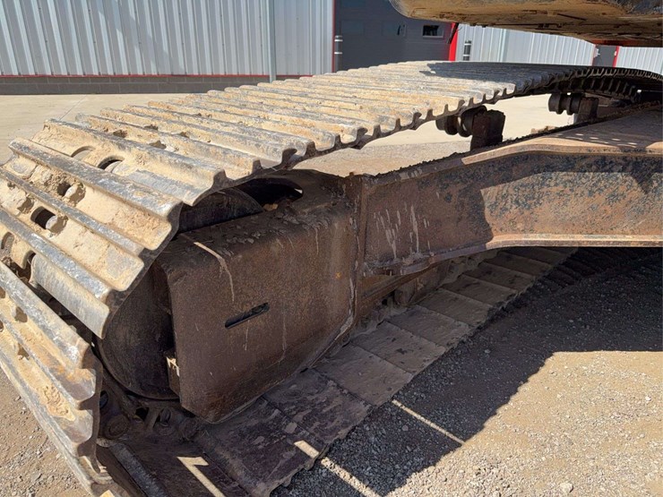 hitachi-225-excavator-image-31