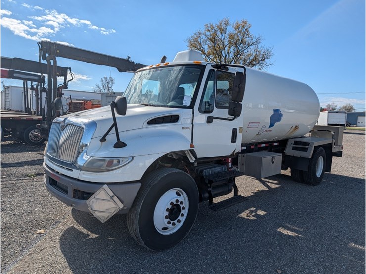 international-durastar-4300-image-1