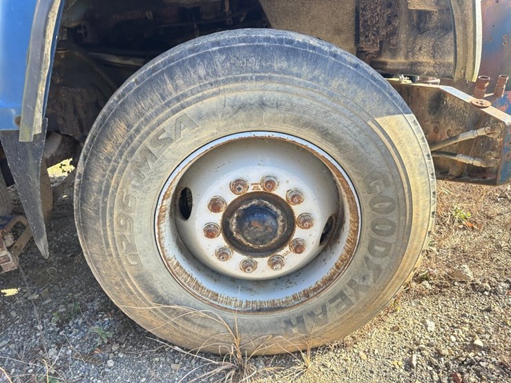 1990-ford-l9000-image-68