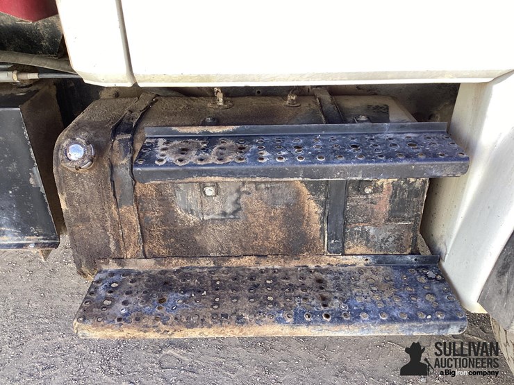 freightliner-fl106-image-19