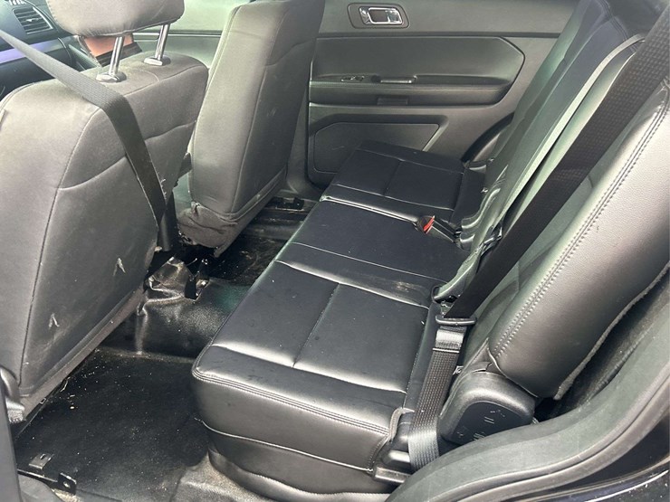 2017-ford-explorer-image-14