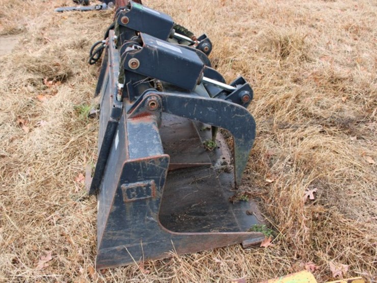 caterpillar-80-image-3