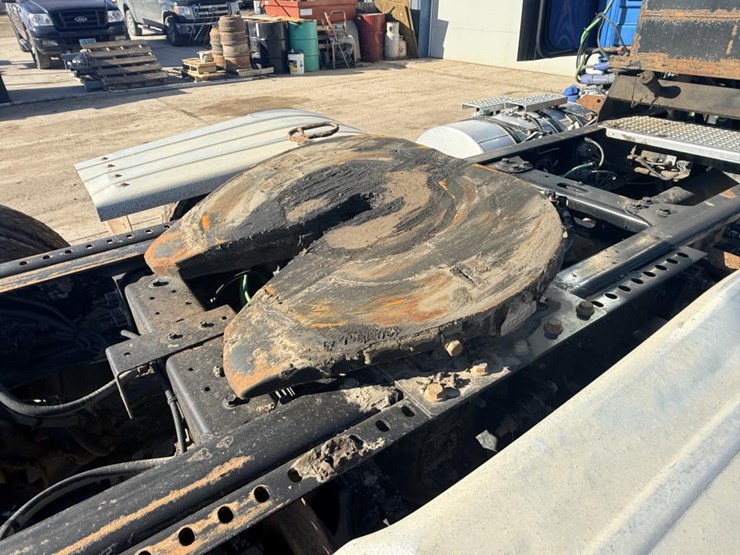 2017-international-prostar-image-29