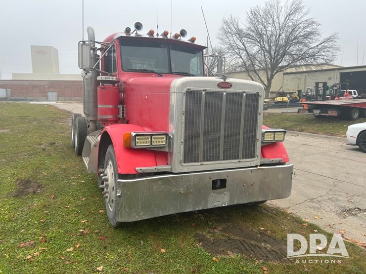 1999-peterbilt-379-image-10