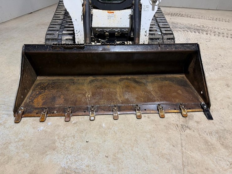 2022-bobcat-t740-image-9