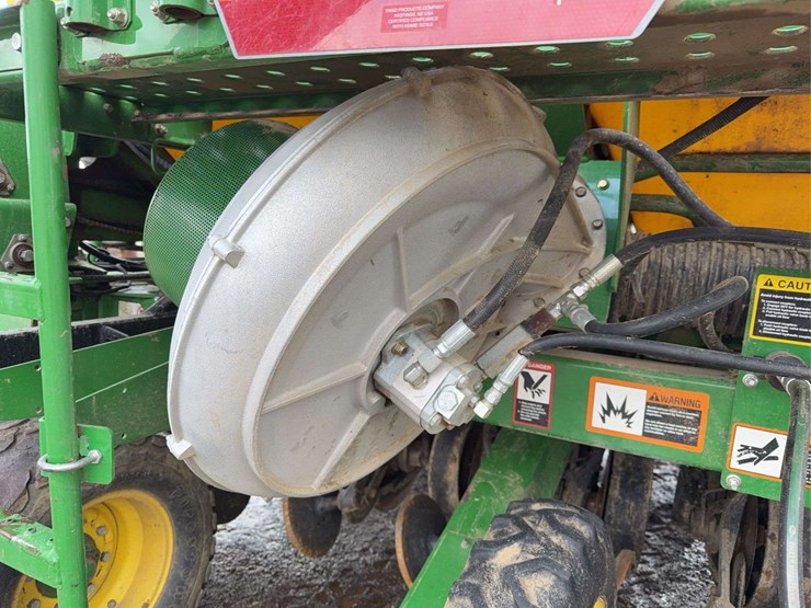 2011-john-deere-1990-image-59