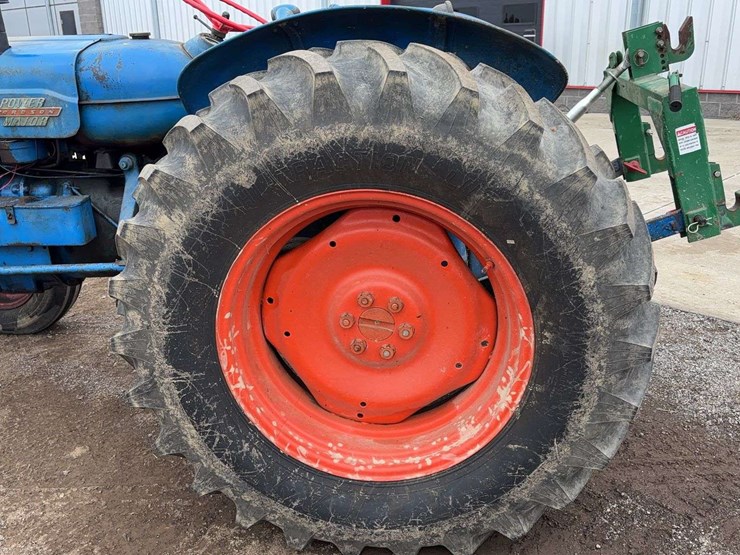 ford-tractor-image-6