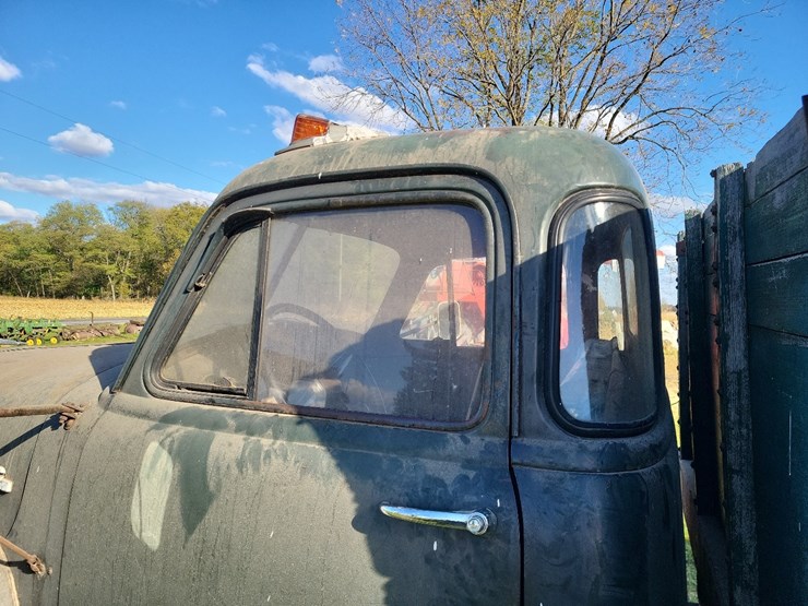 1953-gmc-354-24-round-top-cab-single-axle-grain-truck--needs-axle-shaft-image-14