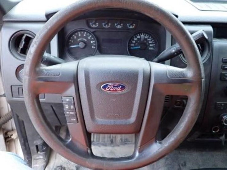 2014-ford-f150-xl-image-26