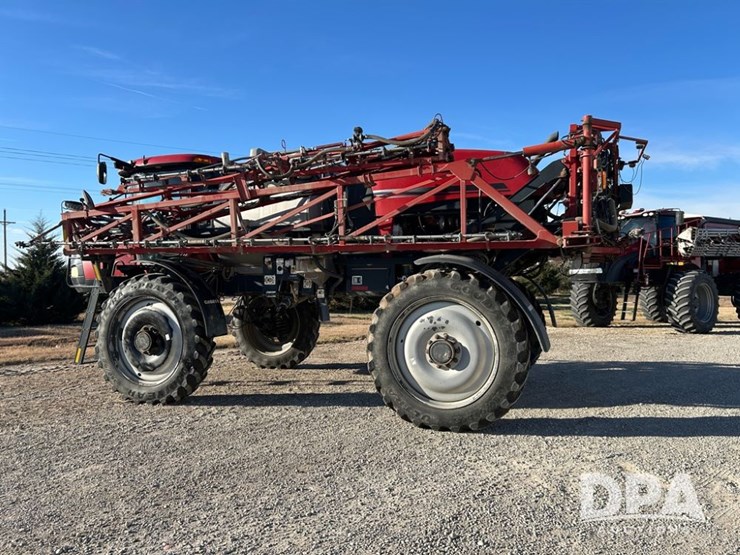 case-ih-patriot-4440-image-4