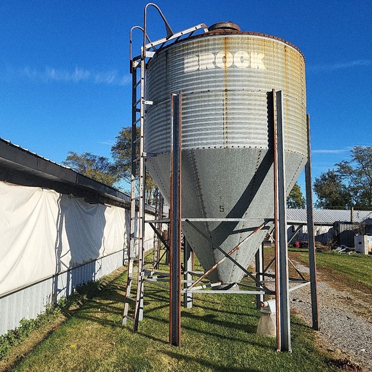 Brock 12 Ton Feed Bin w/Boot - Bin #5