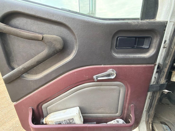 2001-international-2001-image-14