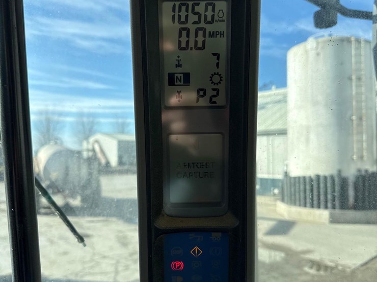 new-holland-tg215-image-29